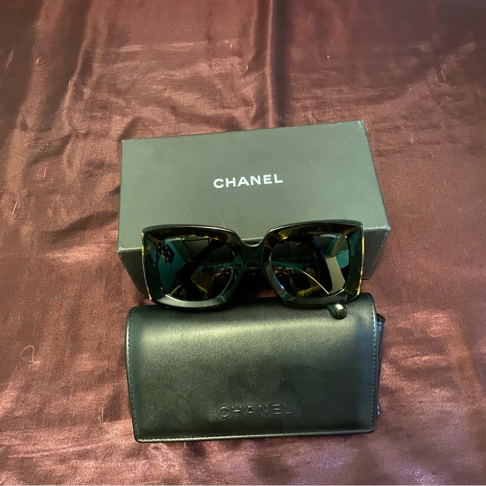 Brand new chanel sunglasses